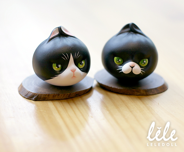 arttoy designertoy cat leledoll leejaeyeon mandu nyang tuxedo cow black white black-bean-sauce mustache