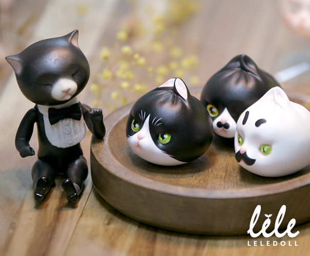 arttoy designertoy cat leledoll leejaeyeon mandu nyang tuxedo cow black white black-bean-sauce mustache