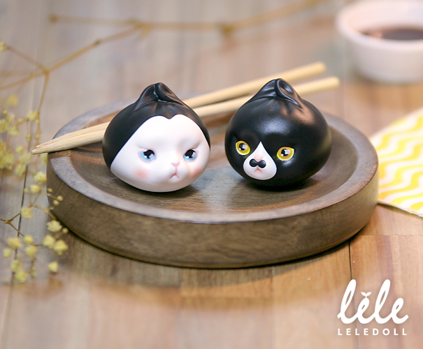 arttoy designertoy cat leledoll leejaeyeon mandu nyang tuxedo cow black white black-bean-sauce mustache