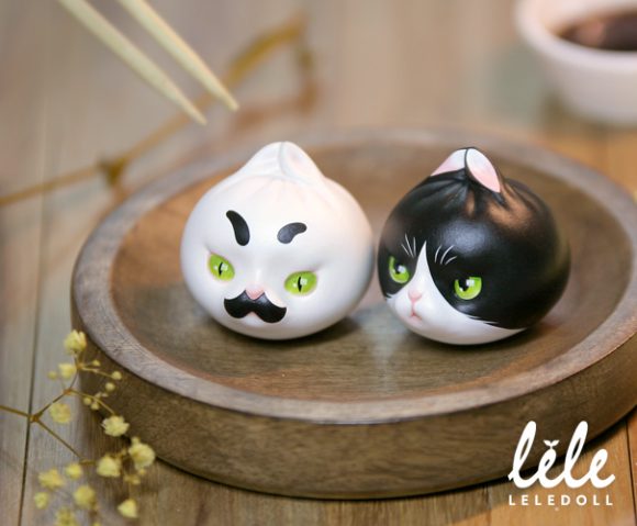 arttoy designertoy cat leledoll leejaeyeon mandu nyang tuxedo cow black white black-bean-sauce mustache